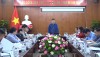 Trưởng ban Kinh tế - Ngân sách HĐND tỉnh La Văn Hồng phát biểu kết luận cuộc họp.