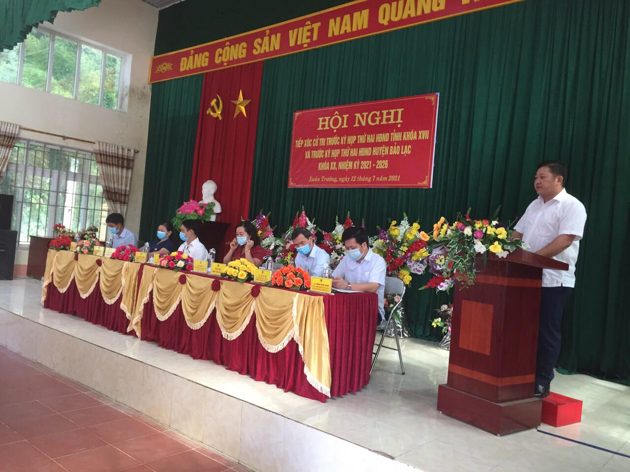 Trưởng Ban Dân tộc HĐND tỉnh Bàn Quý Sơn phát biểu tại Hội nghị TXCT