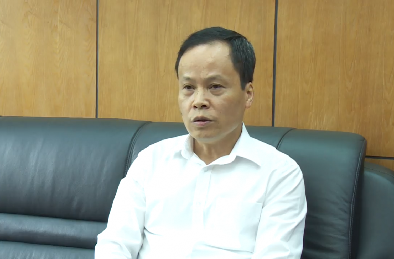 Phó chủ tịch HĐND tỉnh Nông Thanh Tùng trả lời phỏng vấn Báo Điện tử