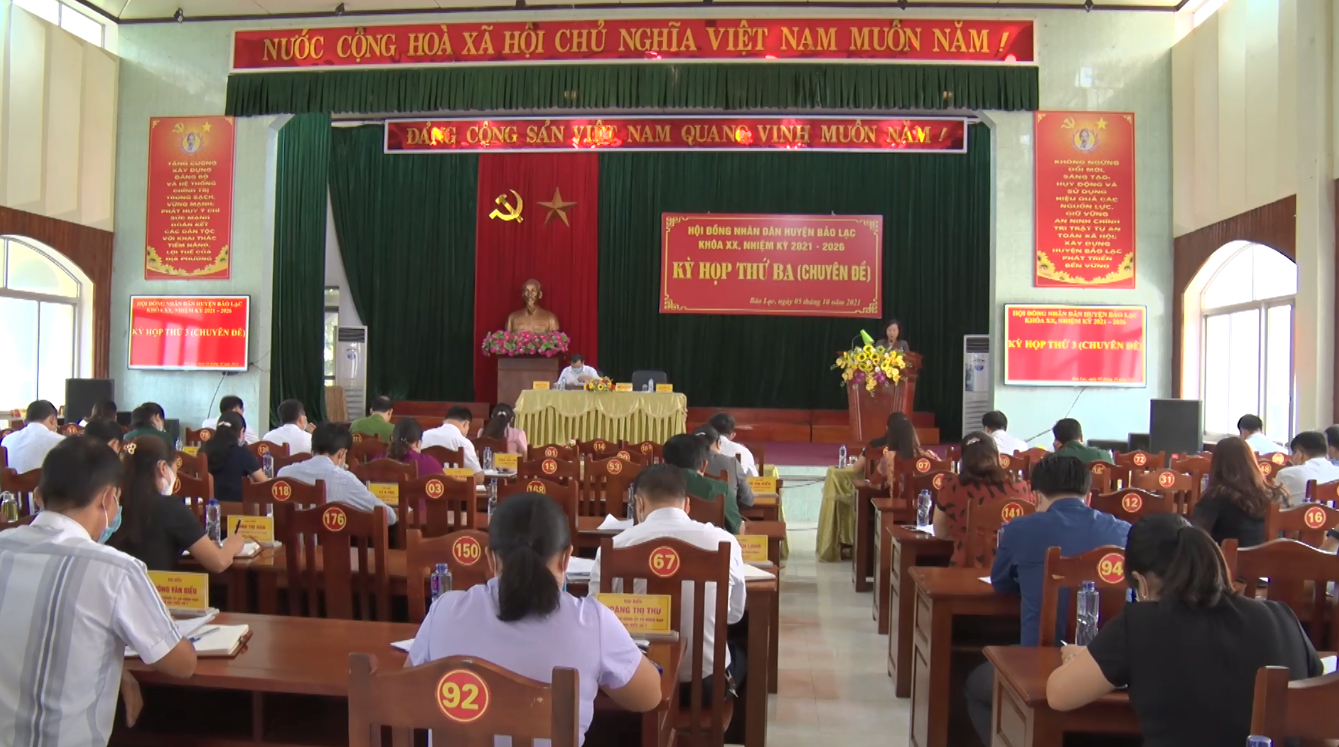 Toàn cảnh kỳ họp thứ Ba HĐND huyện Bảo Lạc