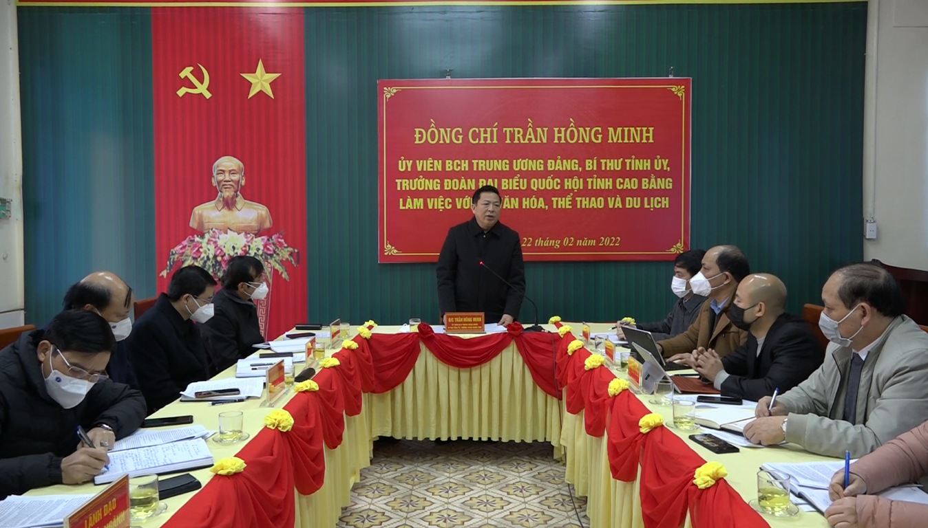 Bí thư Tỉnh ủy Trần Hồng Minh phát biểu tại buổi làm việc với Sở Văn hóa, Thể thao và Du lịch