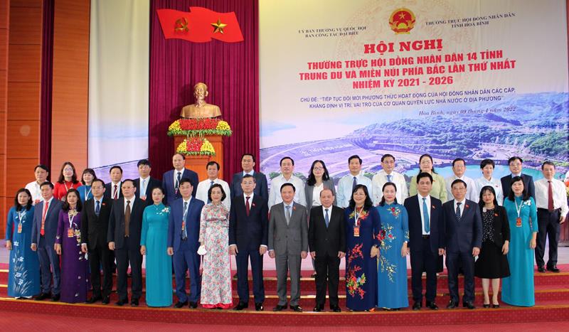 Các đại biểu tham dự Hội nghị Thường trực HĐND 14 tỉnh Trung du và Miền núi phía Bắc lần thứ Nhất, nhiệm kỳ 2021 - 2026