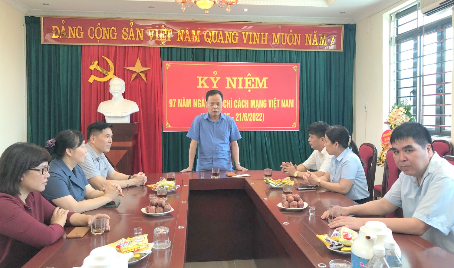Phó Chủ tịch HĐND tỉnh Nông Thanh Tùng chúc mừng Báo Cao Bằng nhân ngày 21/6