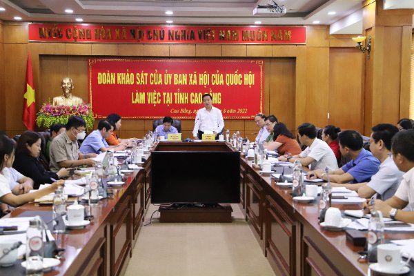 Phó Chủ tịch UBND tỉnh Lê Hải Hòa tiếp thu, giải đáp một số ý kiến tại buổi làm việc.
