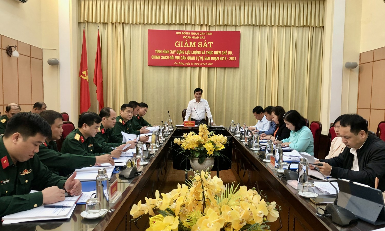 Trưởng Ban Pháp chế HĐND tỉnh Nông Văn Tuân phát biểu kết luận buổi giám sát