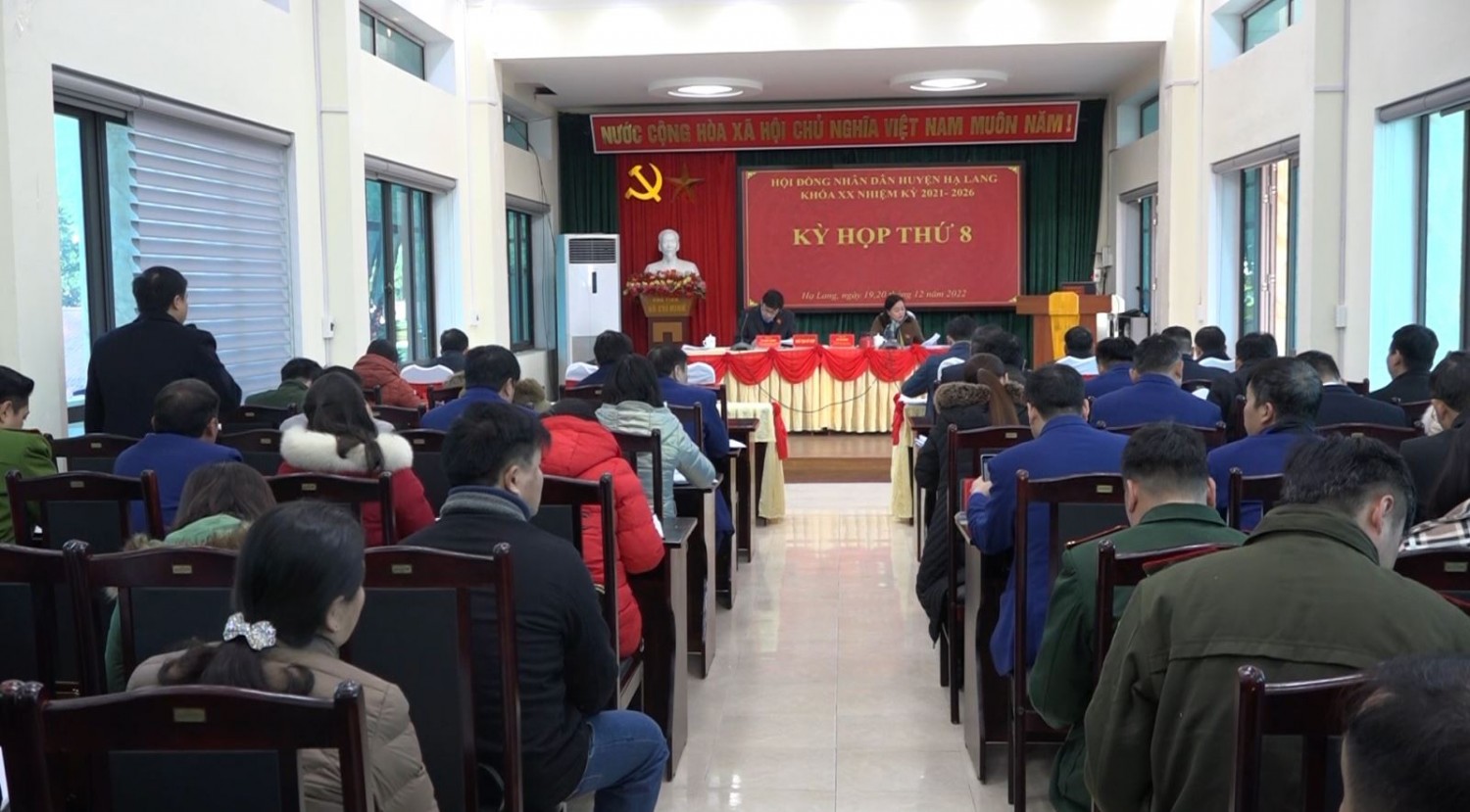 Kỳ họp thứ 8 HĐND huyện Hạ Lang khóa XX, nhiệm kỳ 2021 - 2026.