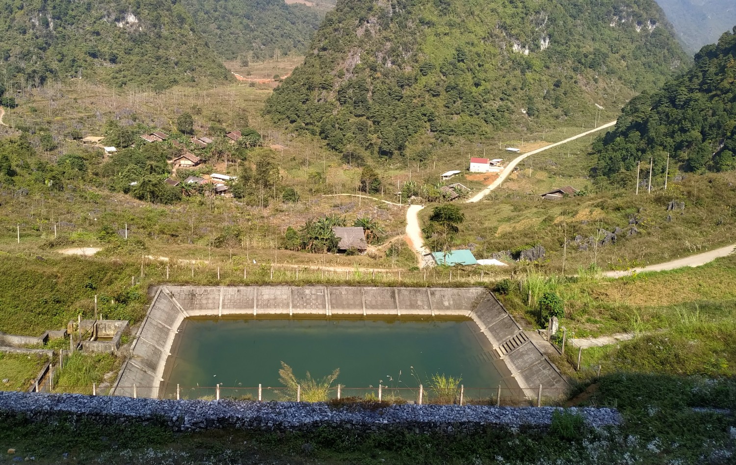 Các công trình hồ vải địa giúp người dân Lục Khu (Hà Quảng) trữ nước, tạo nguồn cấp nước sinh hoạt hằng ngày.