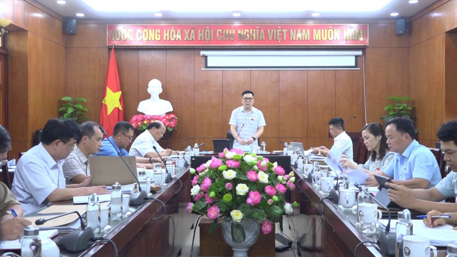 Ban Văn hóa - Xã hội HĐND tỉnh thẩm tra dự thảo nghị quyết trình tại Kỳ họp thứ 14 HĐND tỉnh.