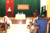Các đại biểu tiếp xúc cử tri tại thị trấn Hòa Thuận (Quảng Hòa).
