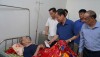 Thường trực HĐND tỉnh, Lãnh đạo đoàn ĐBQH tỉnh Cao Bằng thăm, động viên các nạn nhân trong vụ sạt lở đất hiện đang được điều trị tại Trung tâm Y tế huyện Nguyên Bình