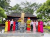 Chi bộ Công tác Hội đồng nhân dân 2 chụp ảnh lưu niệm tại Khu tưởng niệm đồng chí Hoàng Đình Giong