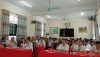 Các đại biểu biểu quyết thông qua nghị quyết