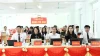 Đại biểu biểu quyết thông qua các nghị quyết tại kỳ họp