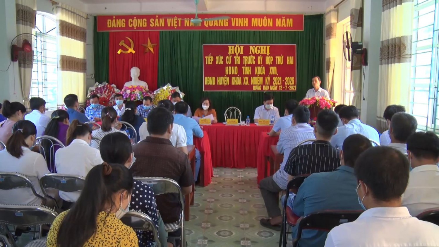 Tổ đại biểu HĐND tỉnh tiếp xúc cử tri tại xã Thượng Thôn.