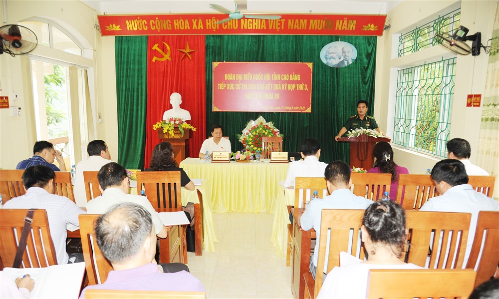 Đoàn đại biểu Quốc hội tỉnh tiếp xúc cử tri tại huyện Bảo Lạc