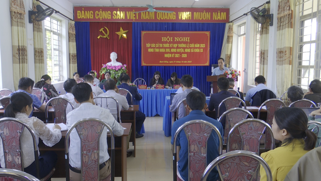 Phó Chủ tịch HĐND tỉnh Nông Thanh Tùng phát biểu tại hội nghị TXCT