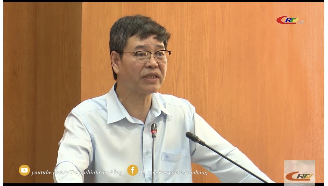 Giám đốc sở Nông nghiệp và PTNT Nguyễn Thái Hà trả lời phiên chất vấn