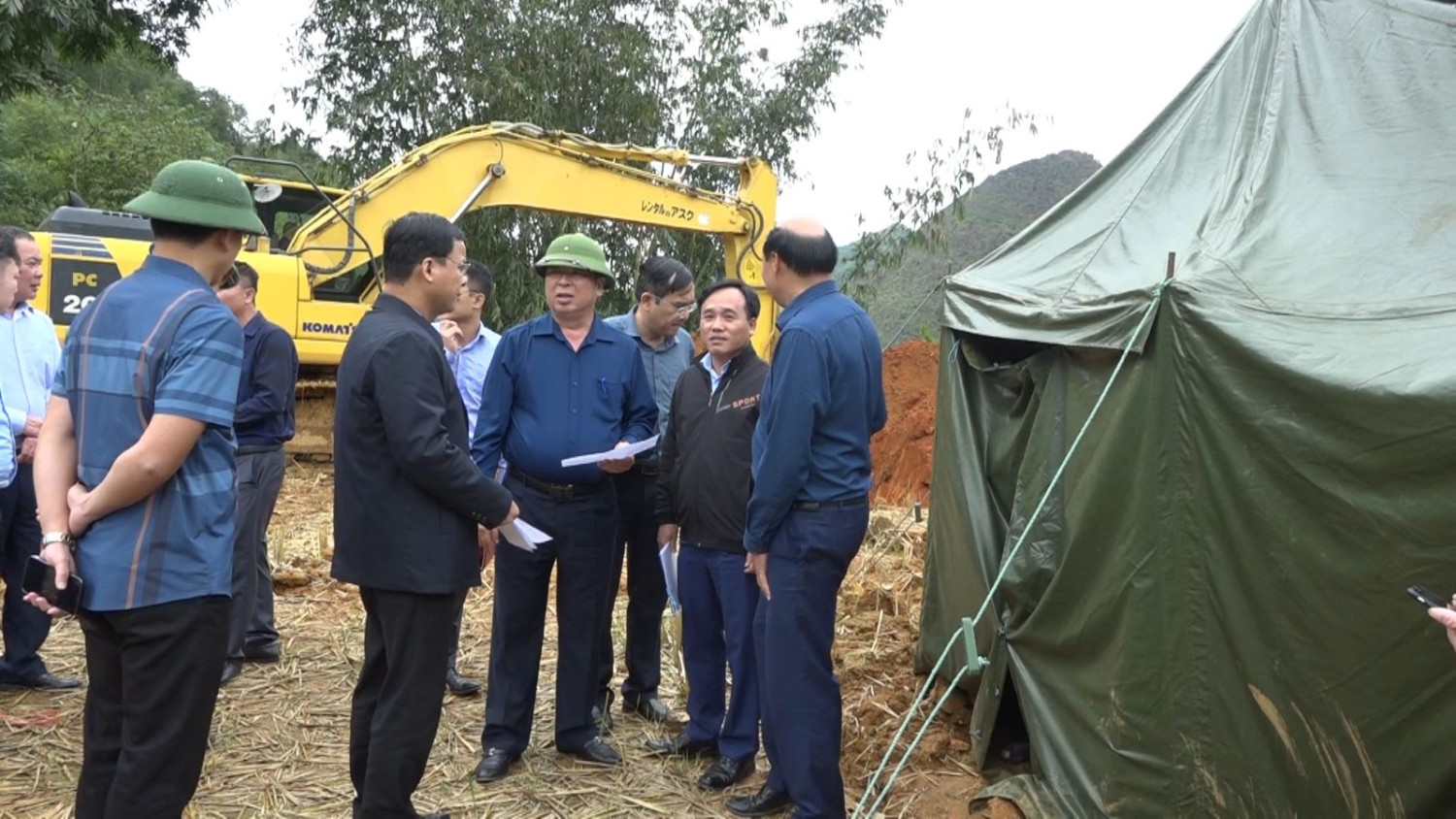 Bí thư Tỉnh uỷ, Trưởng đoàn ĐBQH Trần Hồng Minh cùng đoàn công tác kiểm tra thực địa tại điểm tái định cư xóm Lũng Súng, xã Yên Lạc, huyện Nguyên Bình.