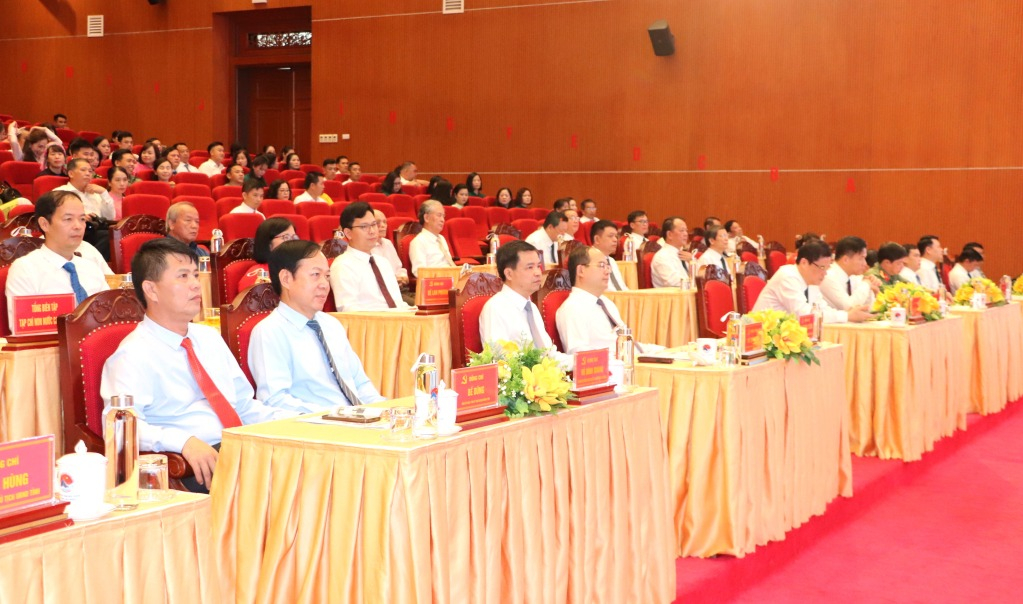 Các đại biểu dự hội nghị.