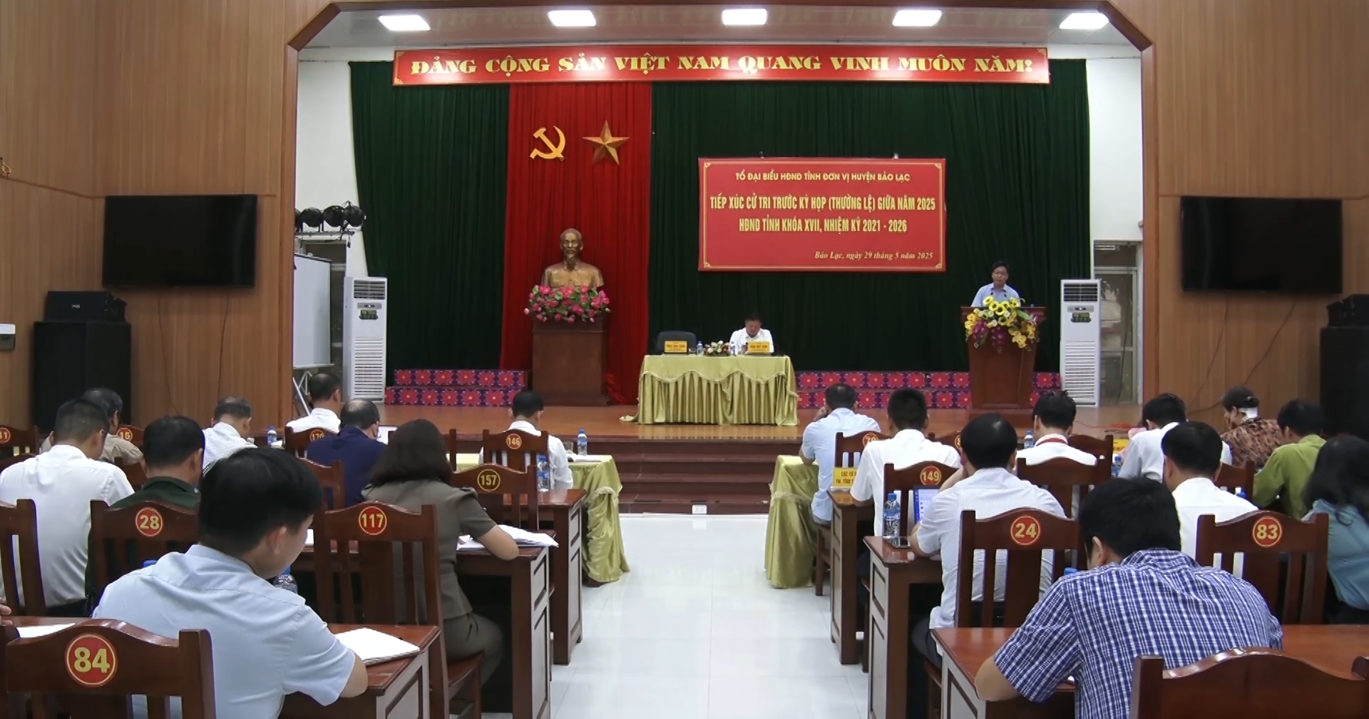 Toàn cảnh hội nghị TXCT tại thị trấn Bảo Lạc