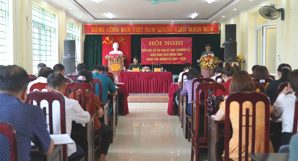 Tổ đại biểu HĐND tỉnh tiếp xúc cử tri tại xã Tĩnh Túc.
