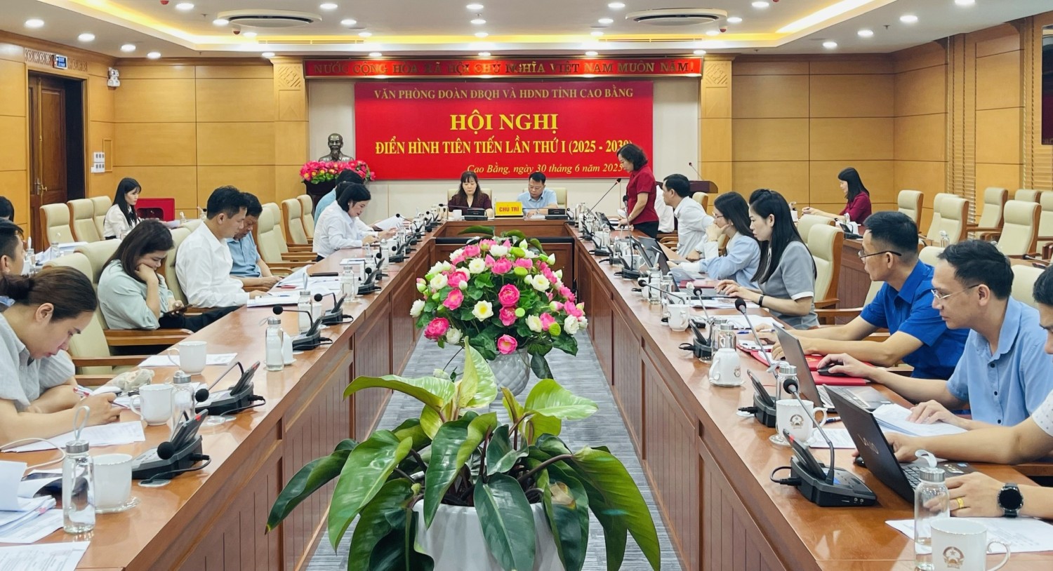 Hội nghị điển hình tiên tiến (giai đoạn 2025 -2030) của Văn phòng Đoàn ĐBQH và HĐND tỉnh. ảnh minh họa