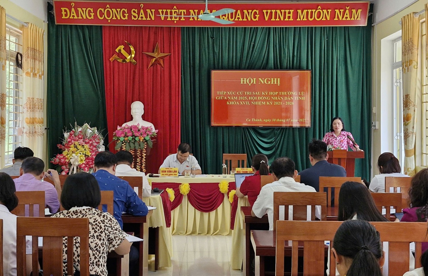 Toàn cảnh hội nghị TXCT tại xã Ca Thành