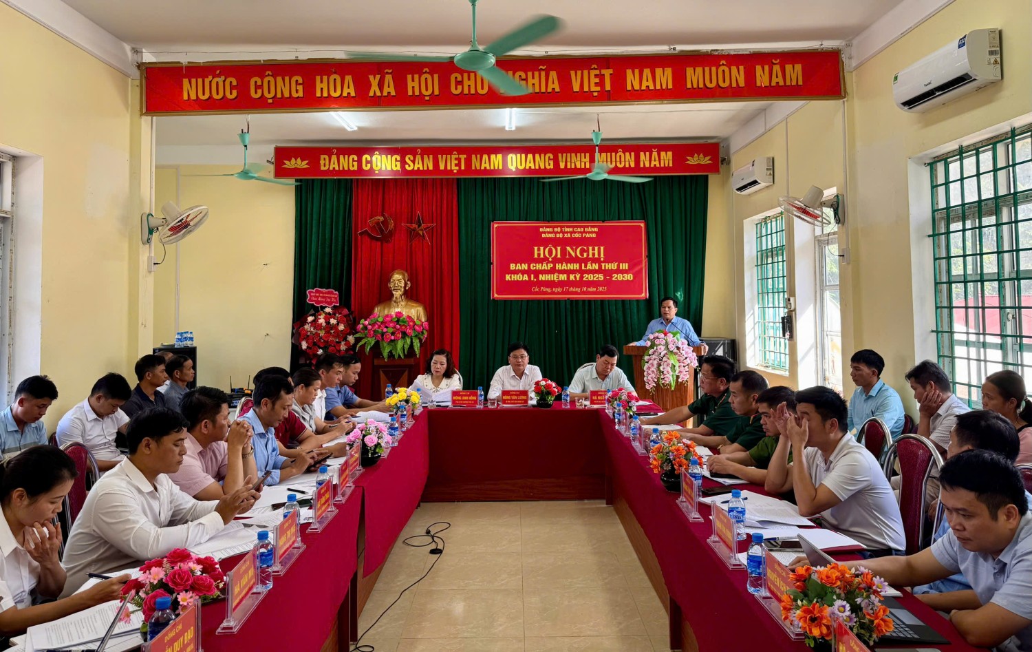 Toàn cảnh hội nghị
