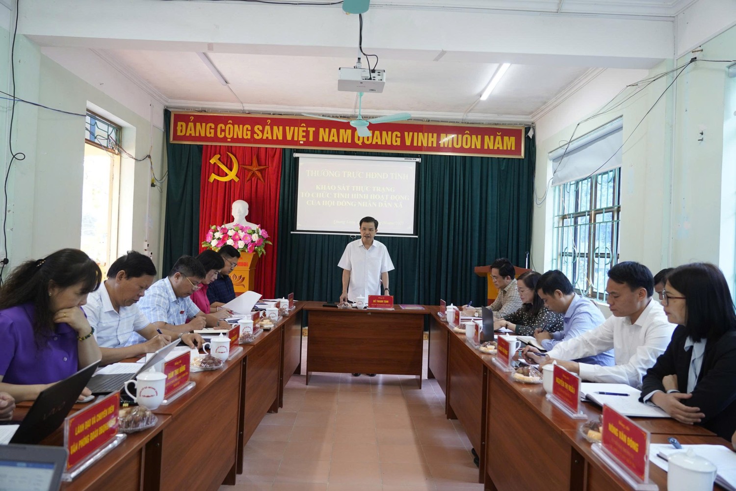 Đồng chí Bế Thanh Tịnh, Phó bí thư Thường trực Tỉnh ủy, Chủ tịch HĐND tỉnh phát biểu tại buổi khảo sát