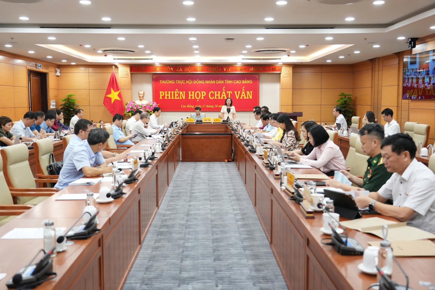 toàn cảnh