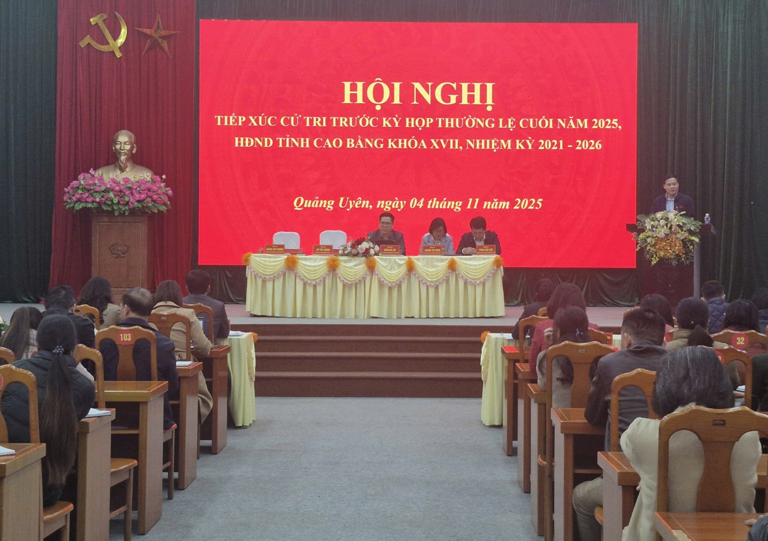 Toàn cảnh hội nghị TXCT tại xã Quảng Uyên