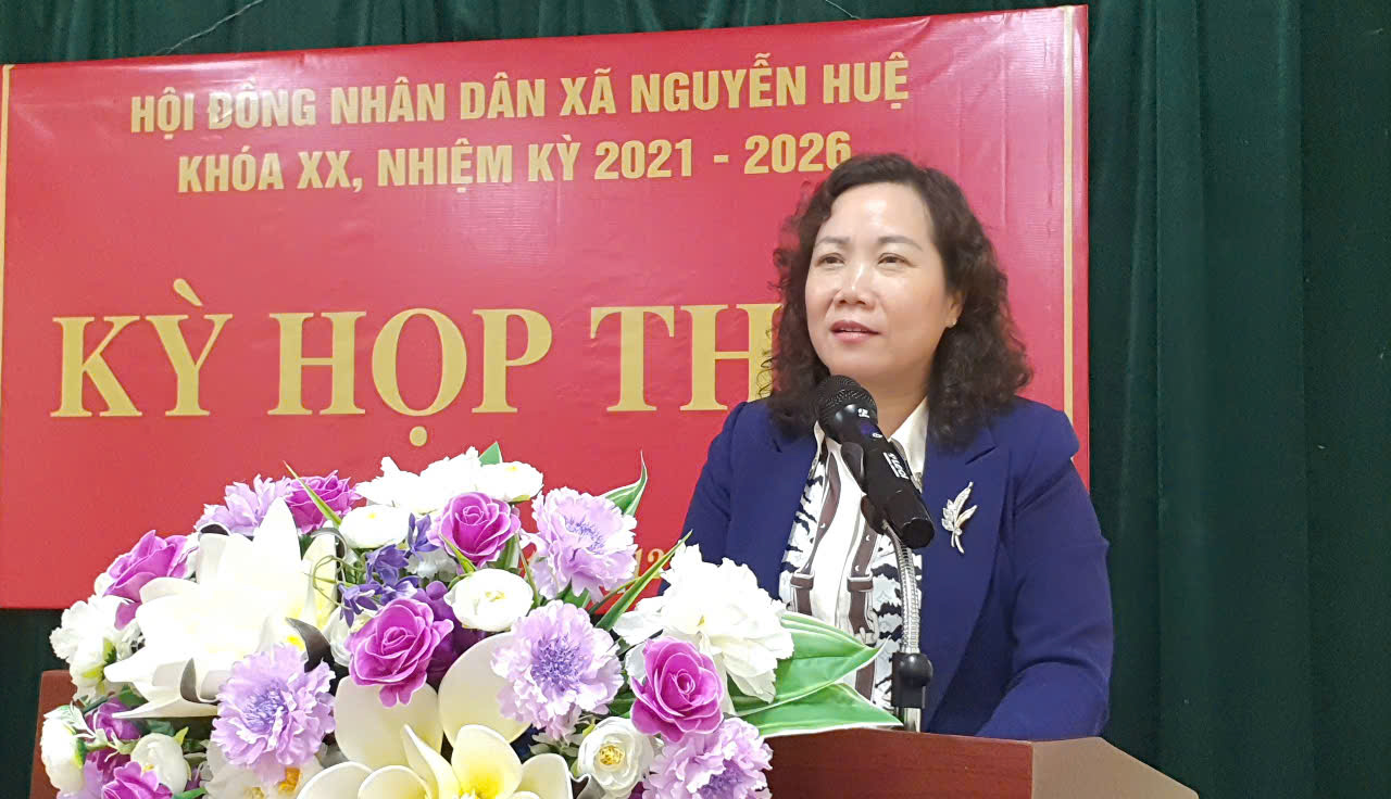 Phó Chủ tịch HĐND tỉnh Hà Nhật Lệ phát biểu chỉ đạo tại kỳ họp