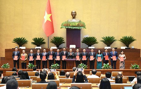 Đồng chí Bế Thanh Tịnh, Phó Bí thư Thường trực Tỉnh ủy Cao Bằng được Ủy ban Thường vụ Quốc hội phê chuẩn giữ chức vụ Trưởng đoàn ĐBQH tỉnh Cao Bằng khóa XVI