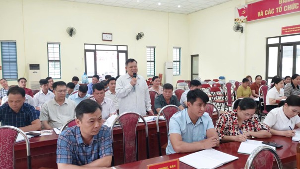 Cử tri xã Đàm Thủy phát biểu ý kiến