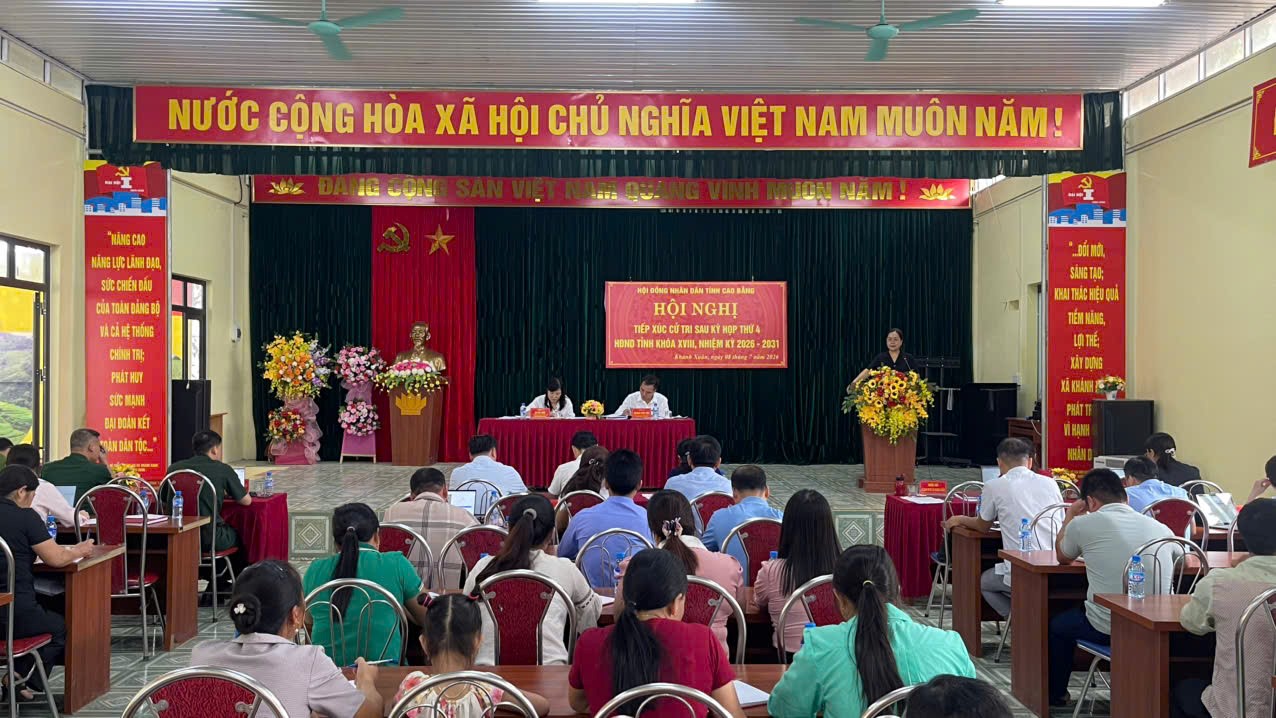 Toàn cảnh Hội nghị tiếp xúc cử tri tại xã Khánh Xuân