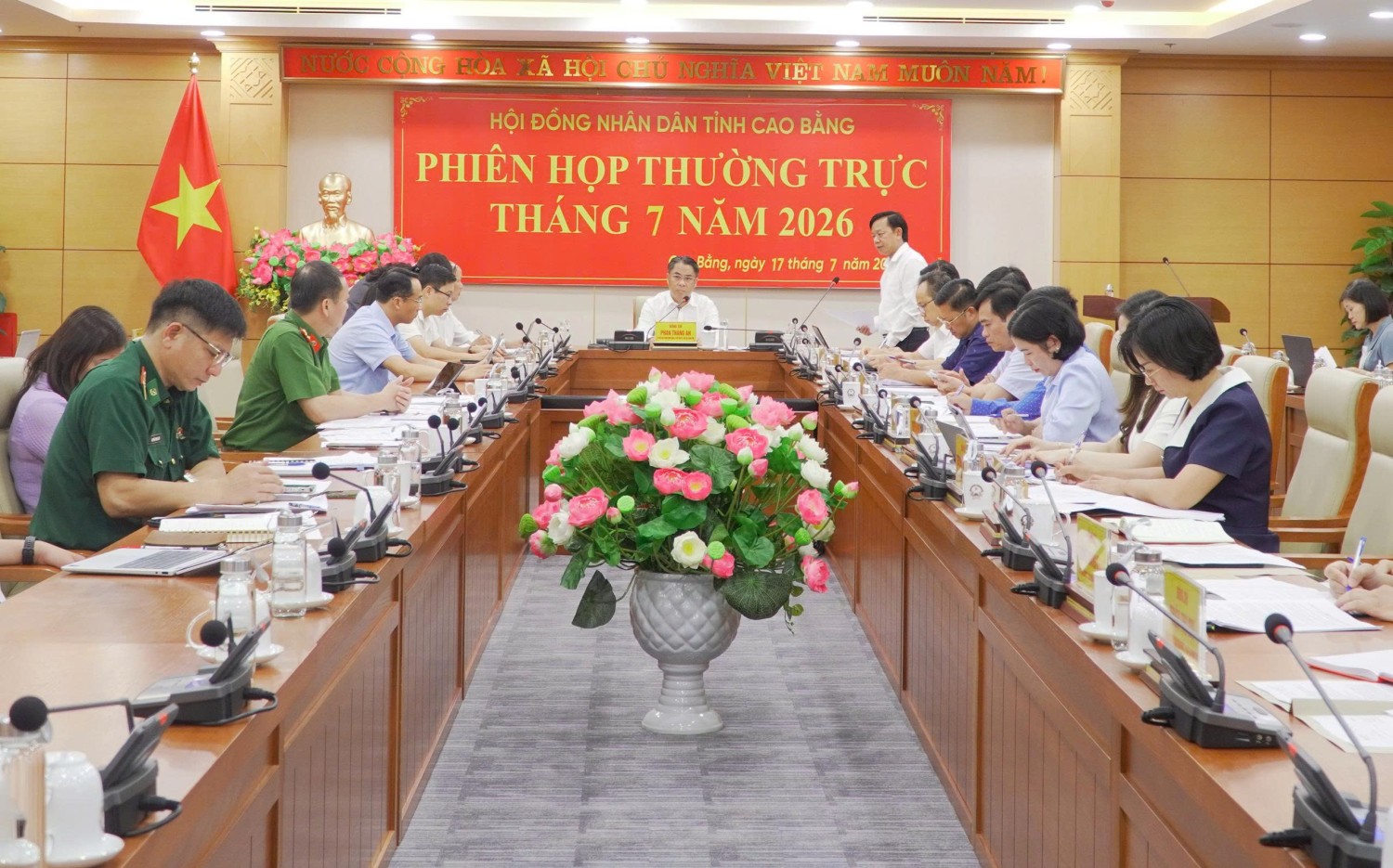 Các đại biểu dự Phiên họp