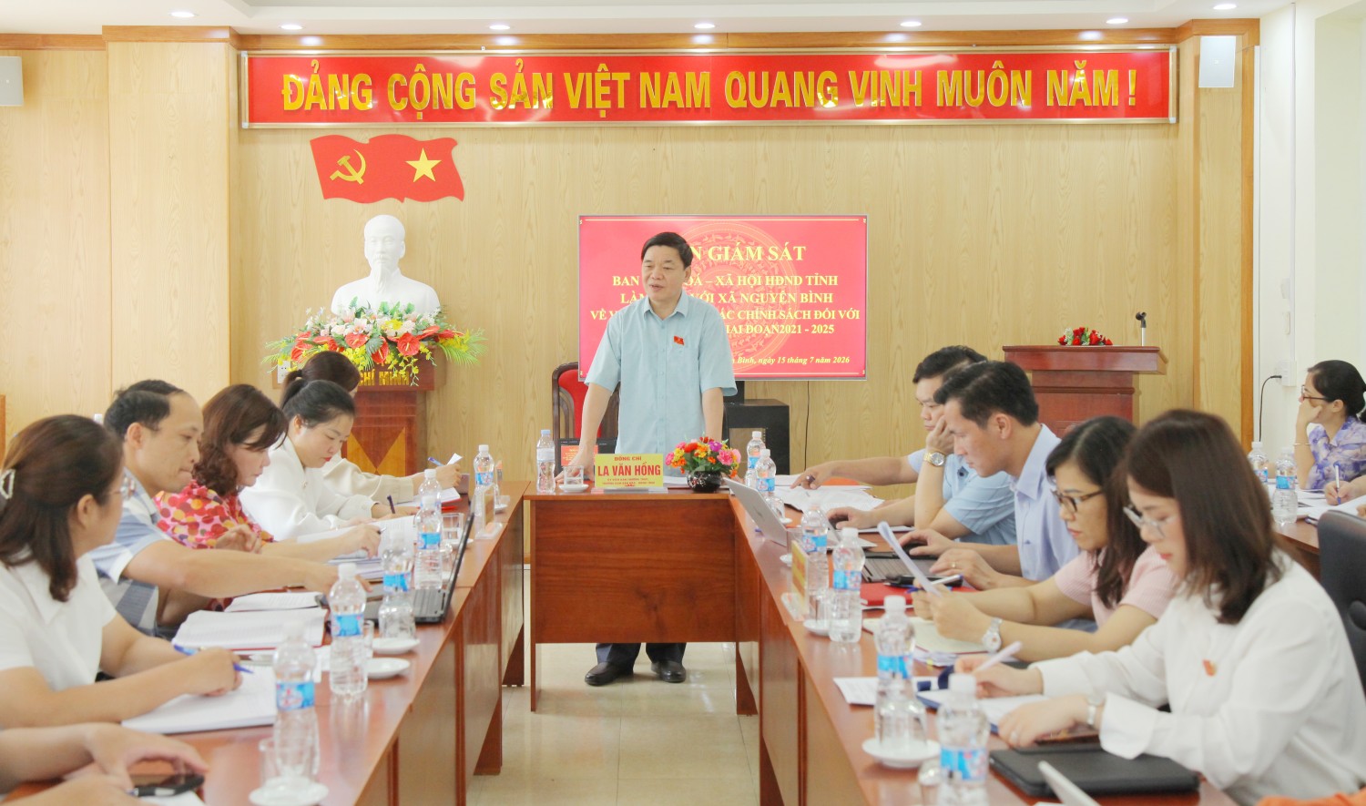 Đồng chí La Văn Hồng, Trưởng Ban Văn hóa - Xã hội, HĐND tỉnh phát biểu kết luận buổi giám sát.