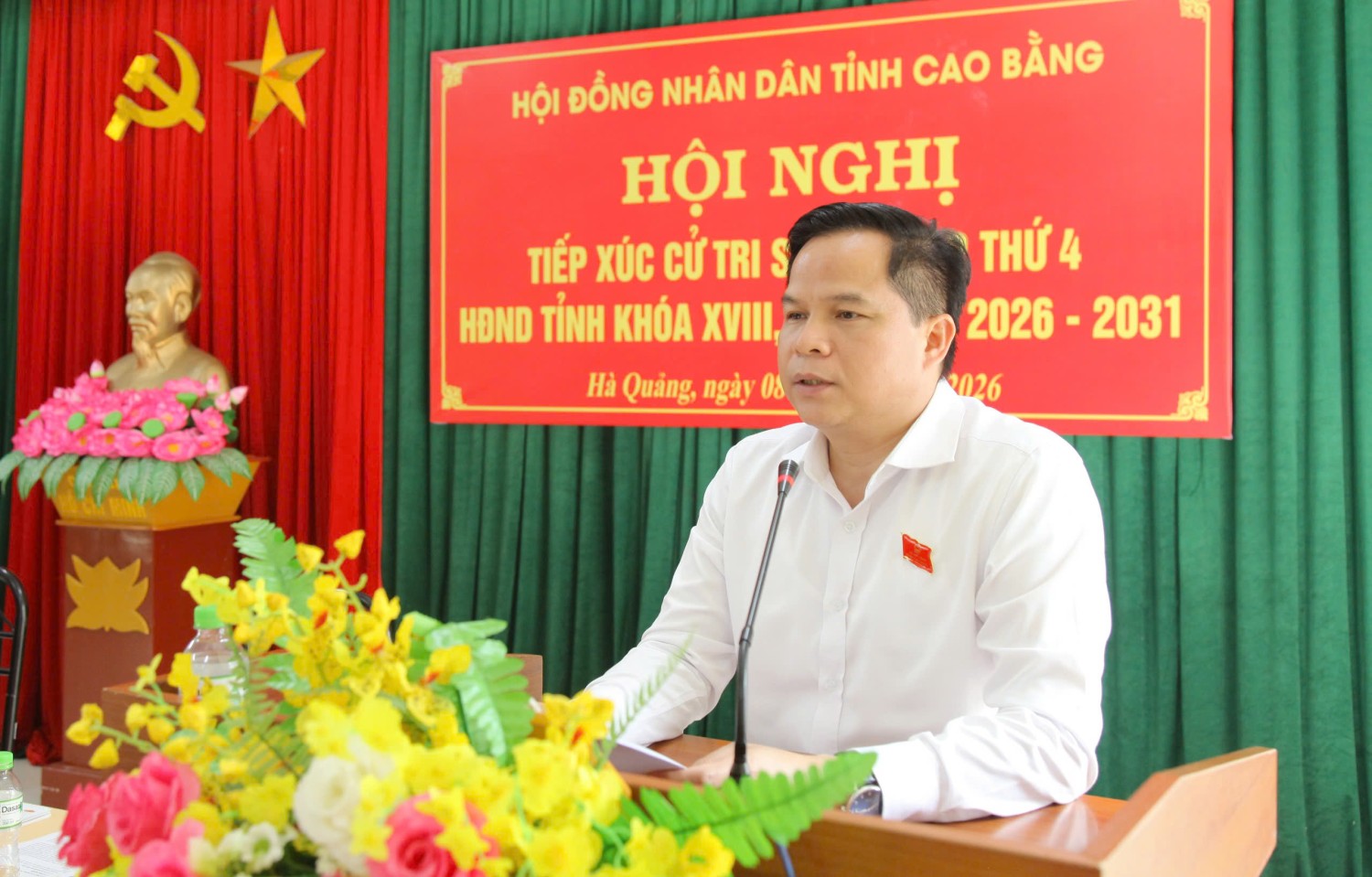 Đồng chí Bế Minh Đức – Tỉnh uỷ viên, Phó Chủ tịch HĐND tỉnh báo cáo tại Hội nghị
