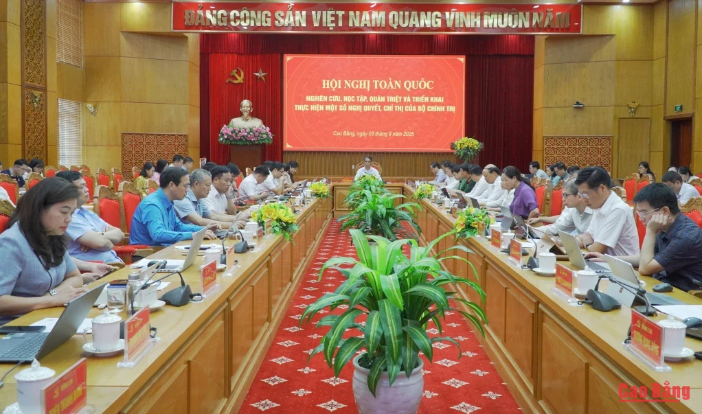 Các đại biểu tham dự tại điểm cầu tỉnh. (ảnh Báo Cao Bằng)