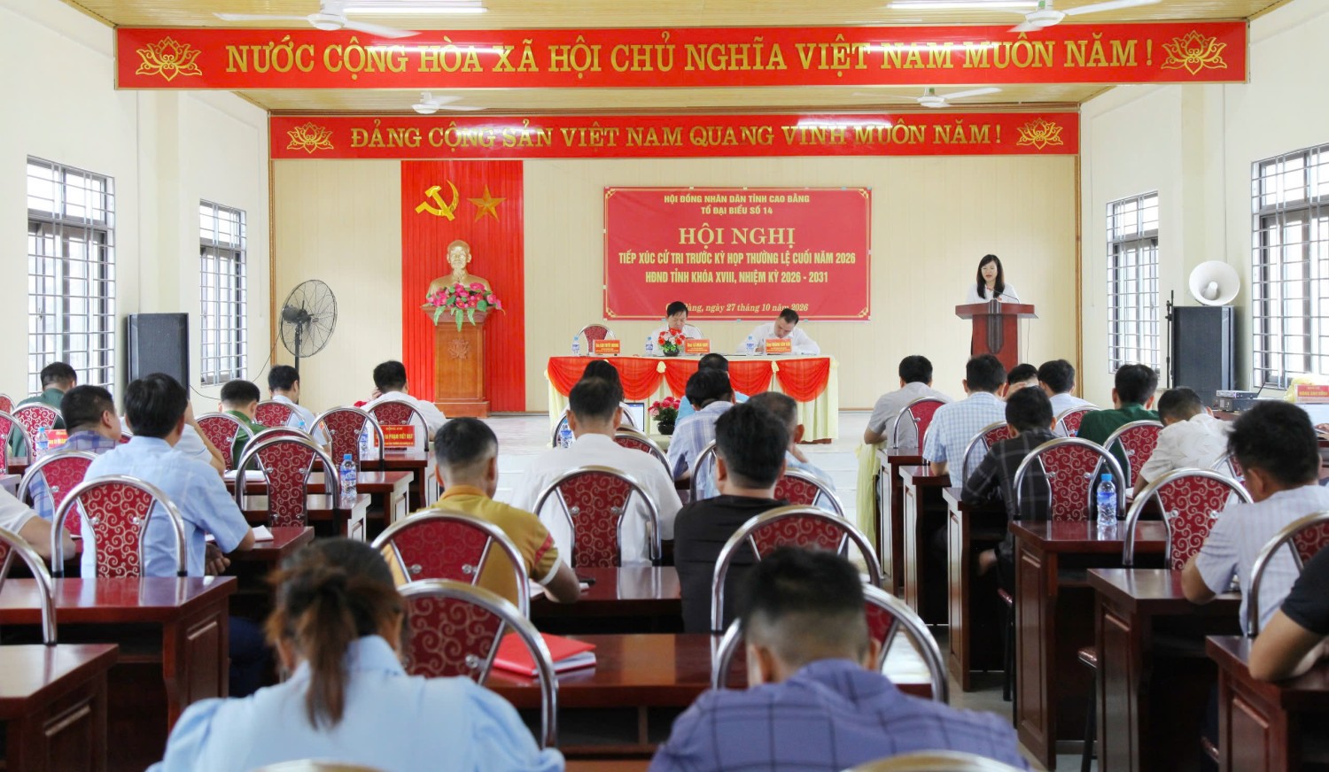 Toàn cảnh Hội nghị tiếp xúc cử tri